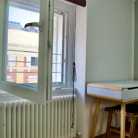 Casa Di Zeno 18 *