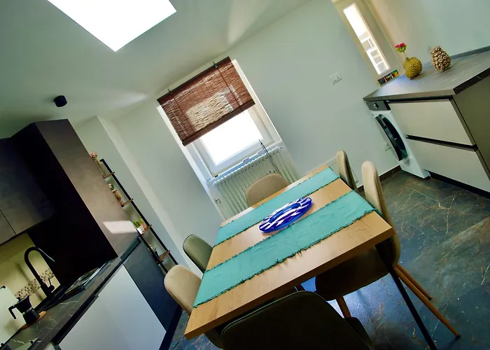 Casa Di Zeno 18 * Trieste